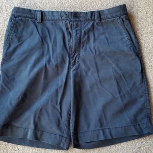 Tommy Bahama size 34 navy blue shorts